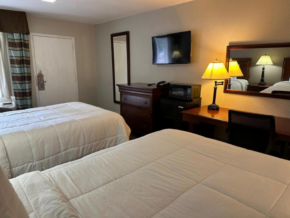 Room image 3