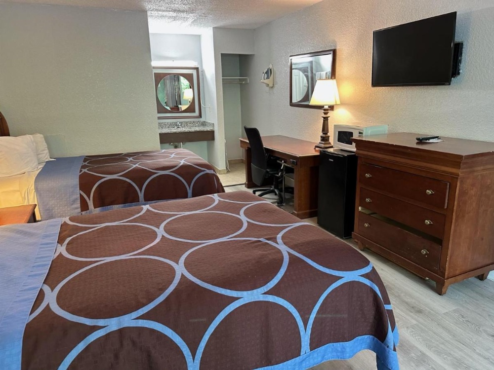 Double Room with Two Double Beds - Smoking